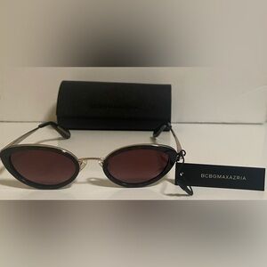 BCBGMAXAZRIA Oval Classic Sunglasses Brand New